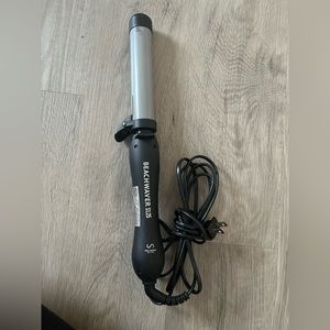 Beachwaver 1.25 inch curling iron self rotating